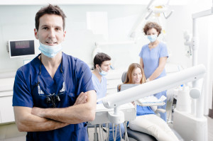 W Portugalii jest za dużo dentystów a zarobki frustrujące Fot. Adobe Stock Portugalscy dentyści zazdroszczą zarobków polskim stomatologom