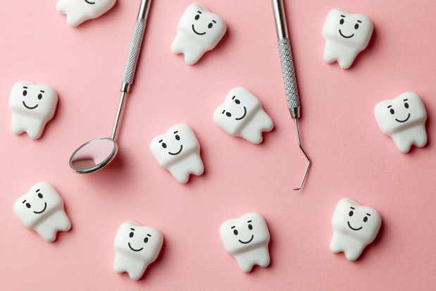 Wizyta adaptacyjna u dentysty pozwoli zaoszczędzić pieniądze Fot. AdobeStock Wizyta adaptacyjna dziecka u dentysty, dla kogo, po co, jakie ceny?