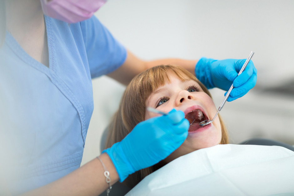 Dentysta na NFZ dla dzieci we Wrocławiu. Tu kolejek nie ma Fot. AdobeStock Dentysta na NFZ dla dzieci we Wrocławiu. Tu kolejek nie ma Fot. AdobeStock