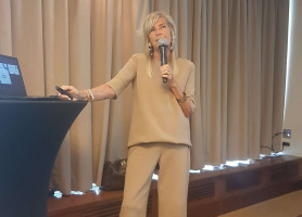 Prof. dr hab. n. med. Renata Górska, prezes Polskiego Towarzystwa Periodontologicznego Fot. infoDENT24.pl. Leczenie zębów pochłania aż 4,6 proc. nakładów na zdrowie