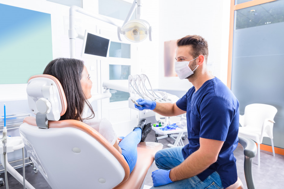 Leczenie ogólnostomatologiczne - najpowszechniejszy zakres opieki stomatologicznej Fot. AdobeStock