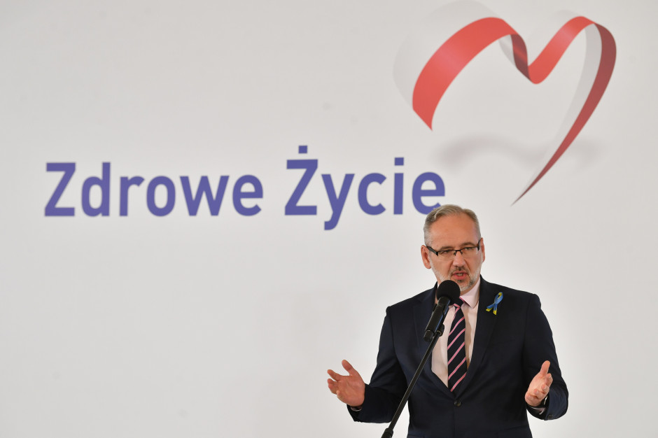 Minister zdrowia Adam Niedzielski podczas konferencji inaugurującej projekt „Zdrowe życie” PAP/Radek Pietruszka Minister zdrowia Adam Niedzielski podczas konferencji inaugurującej projekt „Zdrowe życie” PAP/Radek Pietruszka