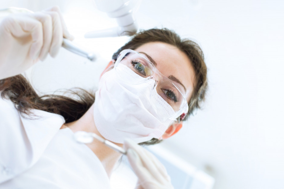Dwie kliniki UM we Wrocławiu szukają do pracy na stomatologii Fot. Shutterstock