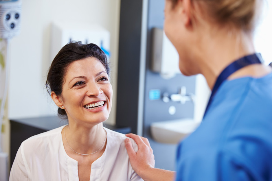 Dobra komunikacja z pacjentem polepsza jakość opieki medycznej Fot. Shutterstock