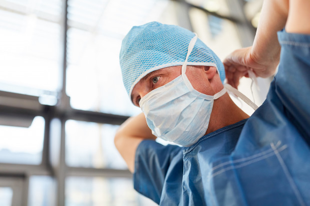8210 zł to od dziś nowa najwyższa pensja minimalna lekarzy i lekarzy dentystów Fot. AdobeStock 8210 zł to od dziś nowa najwyższa pensja minimalna lekarzy i lekarzy dentystów