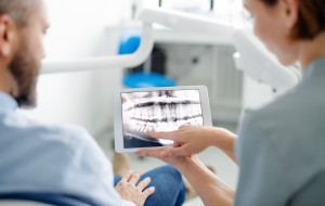 Konkurs NFZ na leczenie stomatologiczne Fot. AdobeStock Kontrakt na leczenie stomatologiczne. NFZ czeka na chętnych