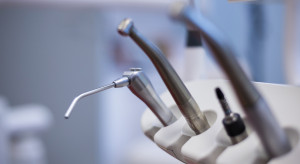 Dentysta na NFZ w nocy i w święta. Gdzie działa pogotowie dentystyczne? LISTA