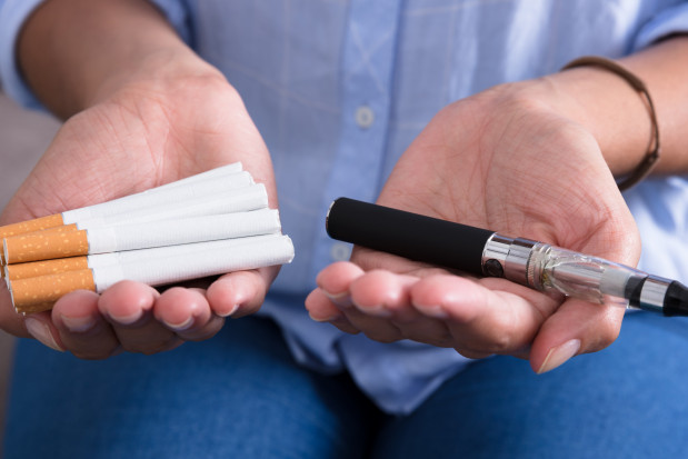 Co czwarty nastolatek pali e-papierosy. Ta moda się nasila