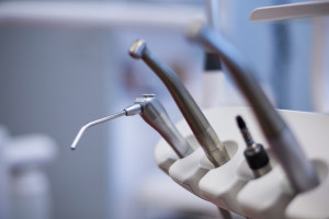 Nowoczesny sprzęt w gabinetach stomatologicznych w Polkowicach