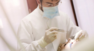 Co pacjenta najbardziej irytuje u dentysty