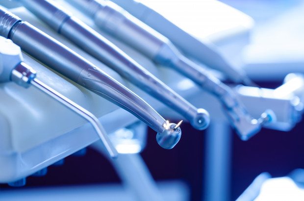 Możliwości pracy naukowej na wrocławskiej stomatologii Fot. Shutterstock Uniwersytet Medyczny we Wrocławiu. Praca dla asystenta. Składanie ofert do 23 sierpnia