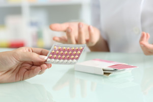 Antykoncepcja odciśnięta w stanie dziąseł Fot. AdobeStock Antykoncepcja oddziałuje na dziąsła. Jak przeciwdziałać problemom