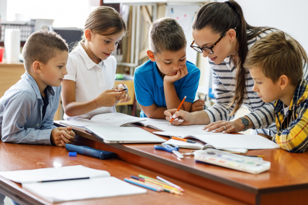 Stomatologiczny program profilaktyczny dla dzieci w Łodzi Fot. AdobeStock 16 tys. dzieci zostanie przebadanych stomatologicznie. Rusza program UNICEF