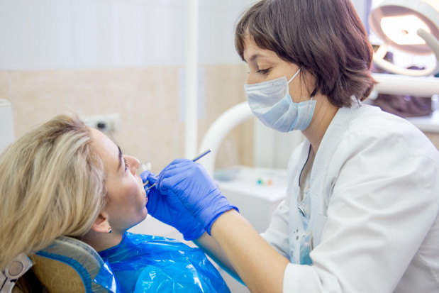 Dentysta na NFZ coraz trudniej dostępny. Gabinety masowo rezygnują z kontraktów