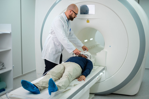 Nowotwory głowy i szyi są zbyt późno wykrywane Fot. AdobeStock Nowotwory głowy i szyi. 12 tys. nowych przypadków rocznie. Konieczna wczesna diagnoza