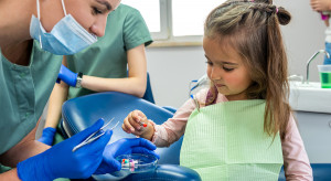 Lęk przed leczeniem stomatologicznym. Jak najskuteczniej odwrócić uwagę dziecka