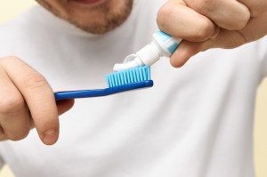 Leczenie ortodontyczne. Higiena jamy ustnej  poprawia się z aplikacją na komórkę?