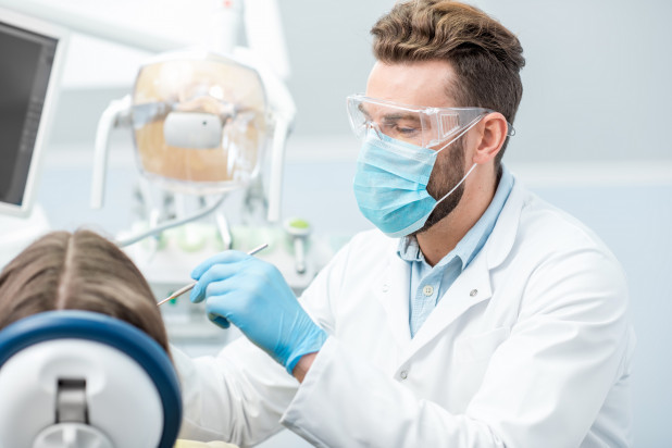 Mazowiecki NFZ ogłosił 58 konkursów na leczenie stomatologiczne
