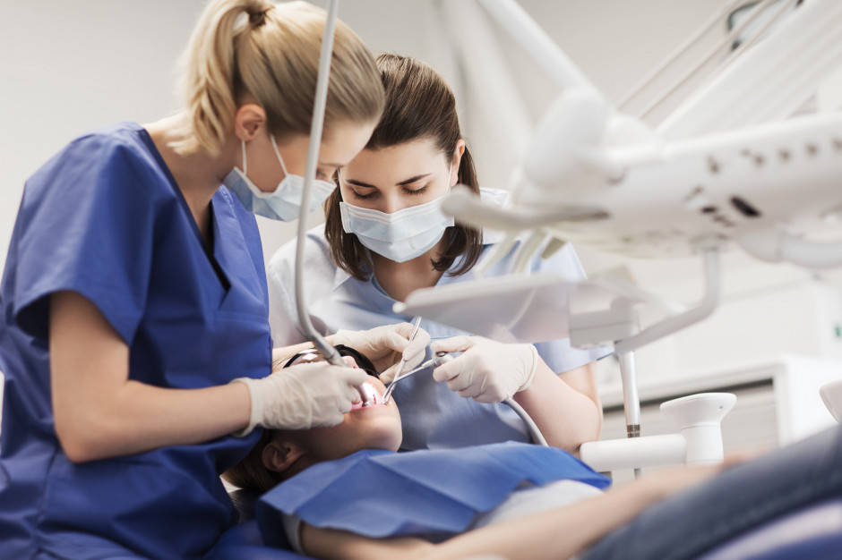 Konkurs ofert na świadczenia stomatologiczne Fot. AdobeStock