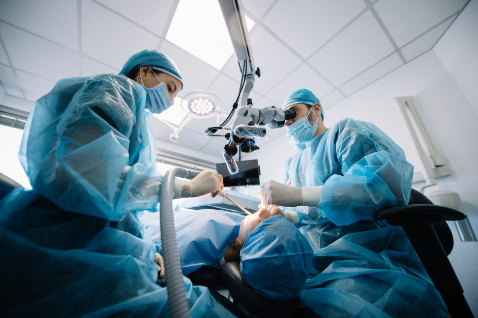 Zarobki dentystów w Polsce w porównaniu z innymi krajami regionu Fot. AdobeStock Zarobki dentystów w Polsce w porównaniu z innymi krajami regionu Fot. AdobeStock