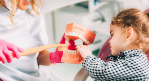 Leczenie stomatologiczne dziecka bez obecności rodzica?