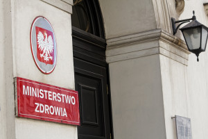 Lekarka i lekarka dentystka umocowane w prawie. Samorząd lekarski apeluje ws. feminatywów