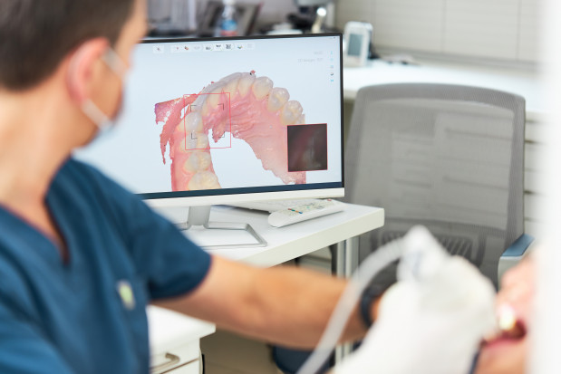 Coraz wyższe cenniki u dentysty Fot. AdobeStock U dentysty podrożało o 17,3 proc. w ciągu roku