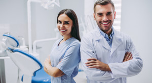 Wśród „ciekawych” wynagrodzeń – uposażenie lekarza dentysty