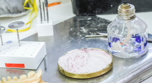 Technik dentystyczny ze zryczałtowanym podatkiem 5,5 proc.