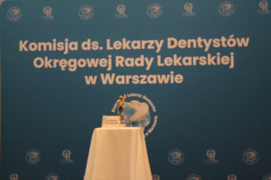 ORL w Warszawie honoruje lek. dent. Romana Olszewskiego Fot. PTWP/ms ORL w Warszawie honoruje lek. dent. Romana Olszewskiego Fot. PTWP/ms