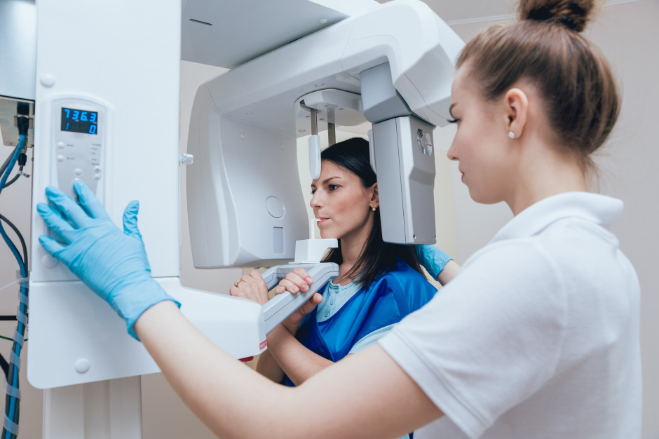 Możliwości pracy w Zakładzie Radiologii Stomatologicznej WUM Fot. Shutterstock