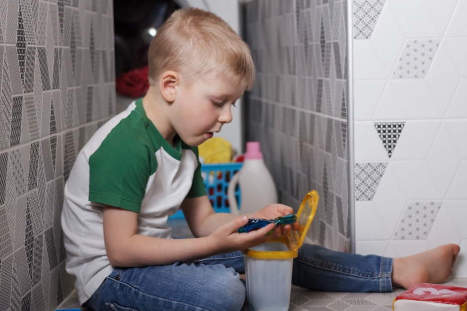 Kolorowe detergenty są zagrożeniem dla zdrowia dzieci Fot. Shutterstock Kolorowe detergenty są zagrożeniem dla zdrowia dzieci Fot. Shutterstock