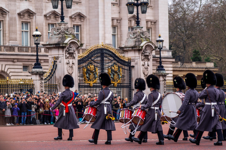 Buckingham Palace potwierdza autentyczność rysunków królowej Elżbiety II Fot. AdobeStock