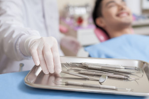NFZ nie może znaleźć chętnych do prowadzenia pogotowia stomatologicznego