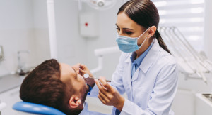 Limity na leczenie to dłuższe kolejki do dentysty? Sprawa w Sejmie