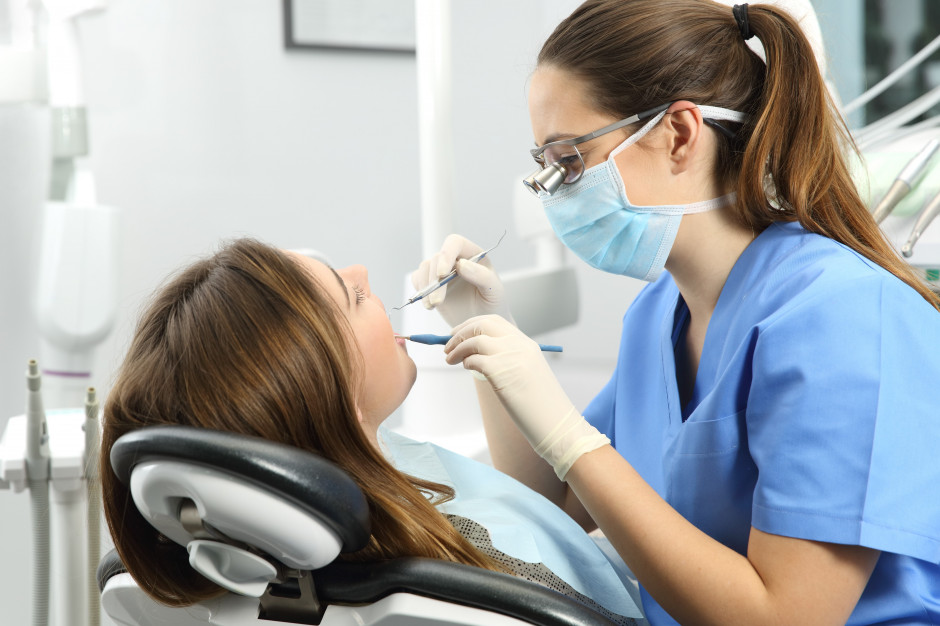 Gdzie jest najwięcej dentystów w stosunku do liczby mieszkańców. Fot. AdobeStock