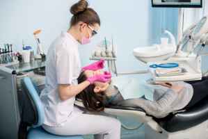 Należy pilnie wdrożyć unijny program rozwoju branży stomatologicznej