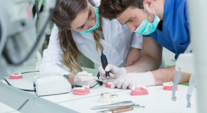 Trwa walka o indeksy studentów stomatologii. Wkrótce publikacja pierwszych list przyjętych