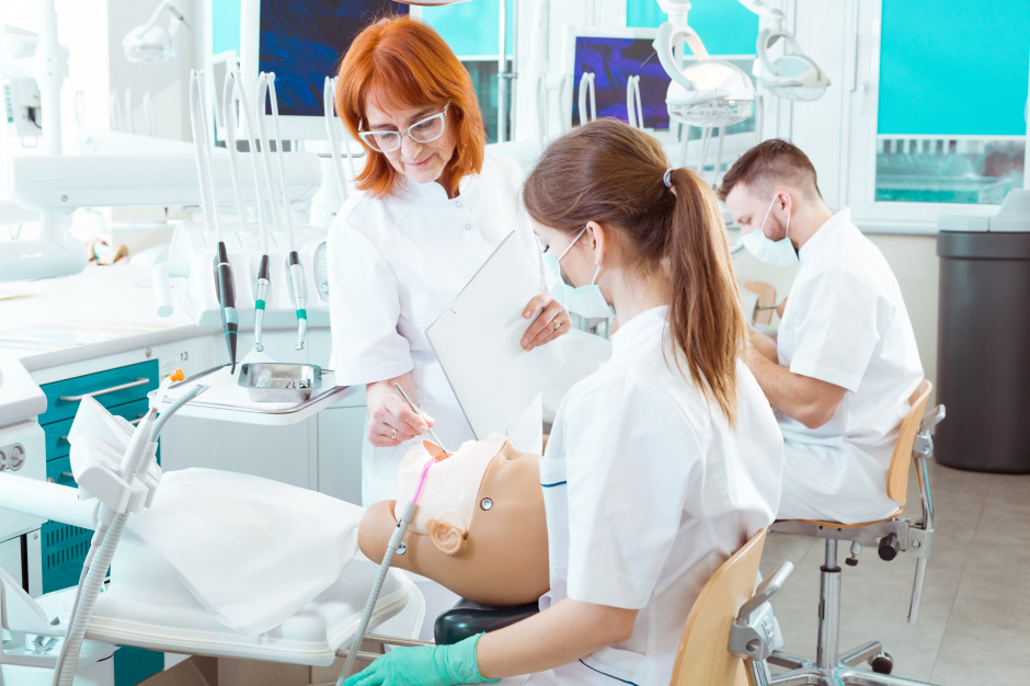 Lista UM z kierunkiem stomatologicznym wg Perspektyw Fot. AdobeStock Lista UM z kierunkiem stomatologicznym wg Perspektyw Fot. AdobeStock