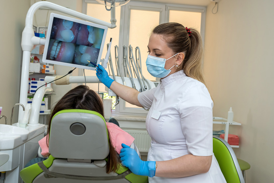 Badania nad wykorzystaniem sztucznej inteligencji w stomatologii Fot. Shutterstock