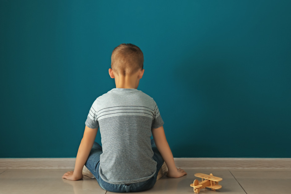 Dziecko autystyczne jest bardzo trudnym pacjentem Fot. Shutterstock