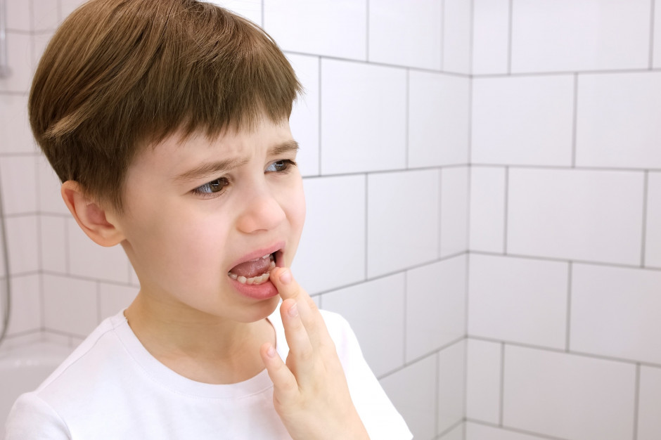 Od dobrych nawyków higienicznych zależy zdrowie jamy ustnej w każdym wieku Fot. Shutterstock