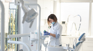 NFZ podnosi nakłady na stomatologię o 7,09 proc.