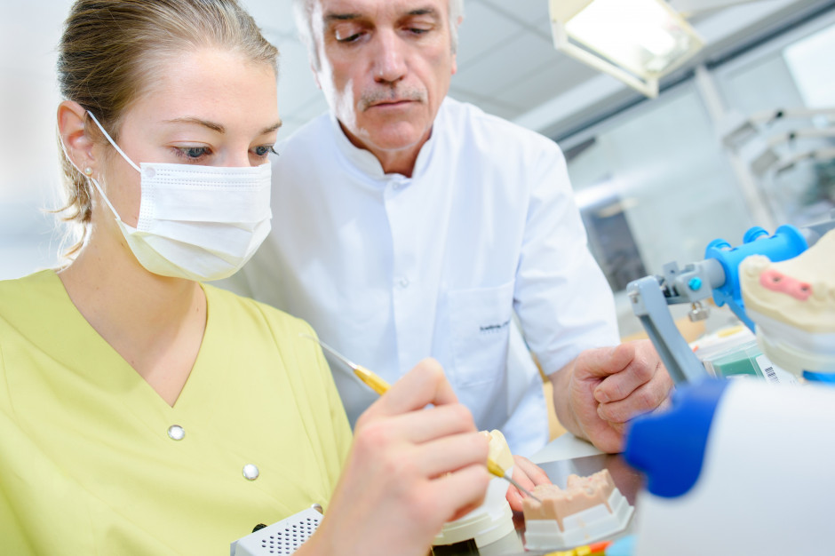 WIelu chętnych do studiowania stomatologii Fot. AdobeStock WIelu chętnych do studiowania stomatologii Fot. AdobeStock