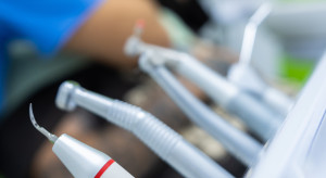  rośnie liczba lekarzy dentystów. Zaskakujące dane dla Polski