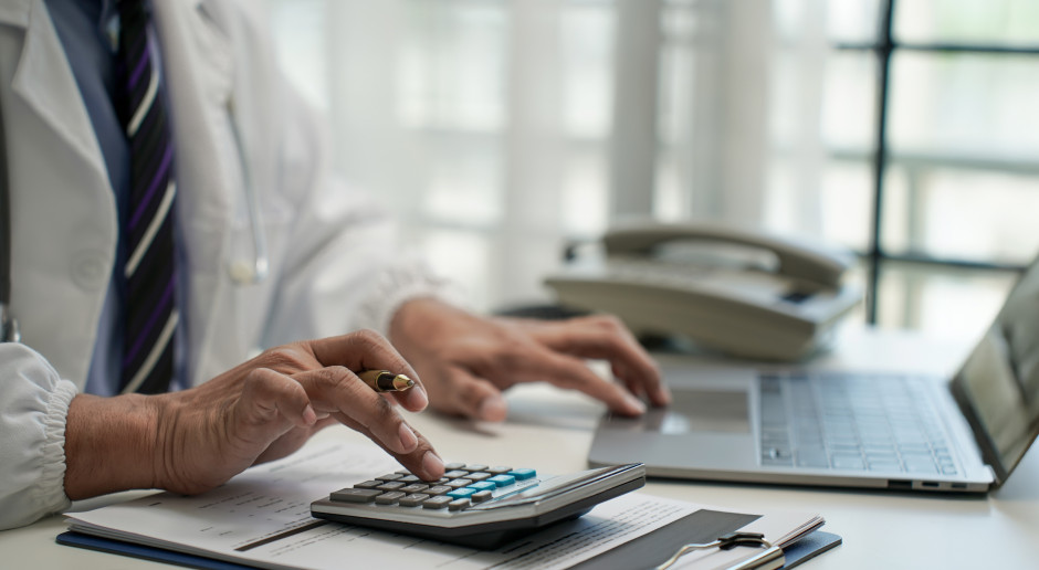 KSeF od 1 lutego 2026: co muszą zrobić lekarze i lekarze dentyści