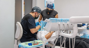 Spór o wynagrodzenie dentysty trafił do sądu. Walka rozgorzała o konkretne pieniądze