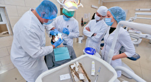 Walka o indeksy studentów stomatologii. Opublikowano obniżone progi