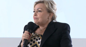 Proste urządzenie i aplikacja na komórkę pomagają wykrywać zmiany w jamie ustnej