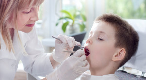 NFZ blokuje rozliczanie ważnych świadczeń u dzieci. Rada Lekarska interweniuje